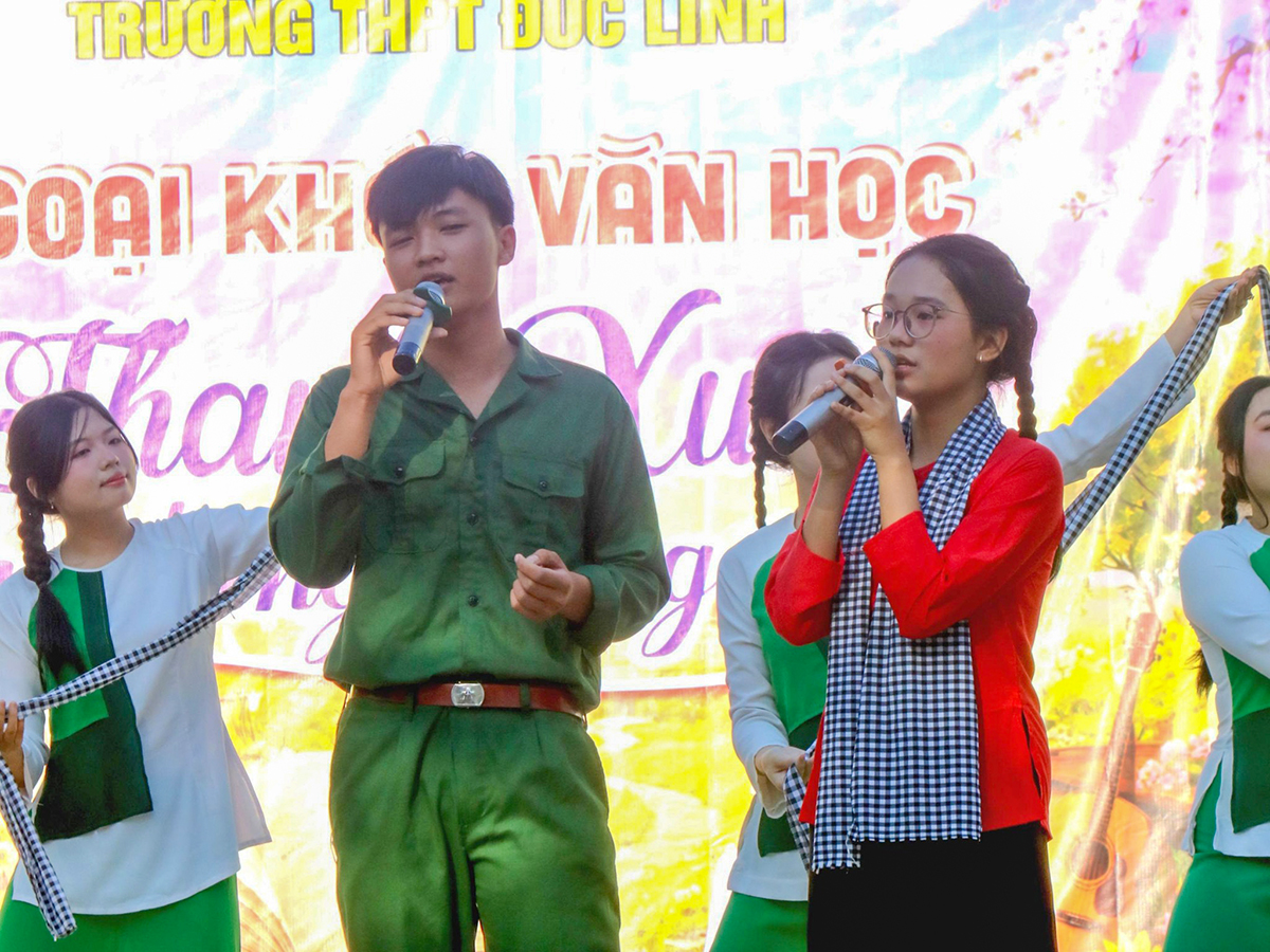 [Tổng Kết 2025] - Hát GIẤC MƠ THẦN TIÊN - BÙI HÀ & ĐOAN TRANG | THPT Đức Linh